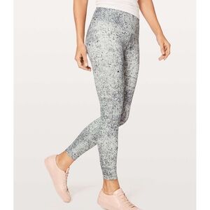 Lululemon Woman Wunder Under Hi-Rise Leggings US4 Activewear Yoga Athleisure